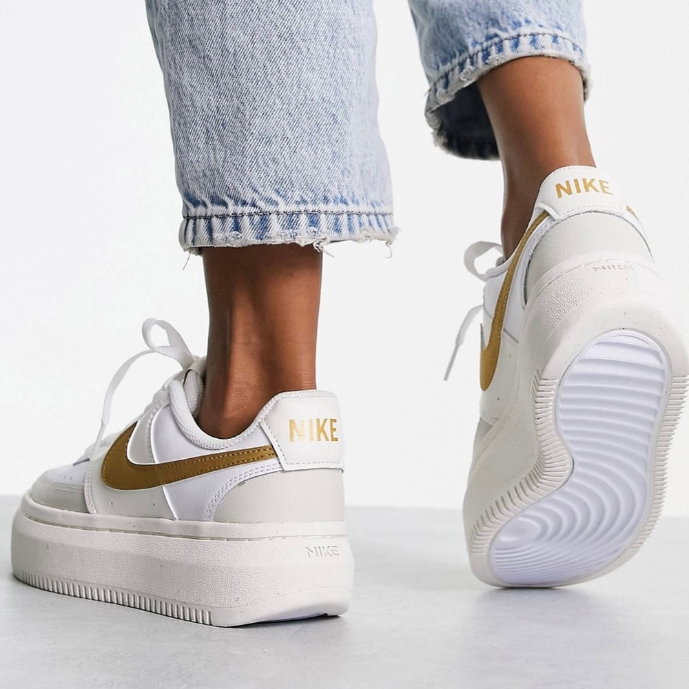 Nike Court Vision Alta White Metallic Gold Leather Platform Shoe Womens 10 NEW - Picture 4 of 12